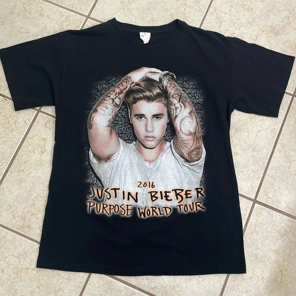 Keya Justin Bieber Graphic Tee